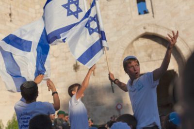 flags_march_jerusalems_old_city_24.5.2017