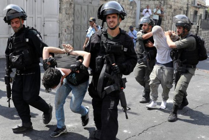 Enlèvement d'un jeune palestinien par les troupes d'occupation -Photo : Addameer.org